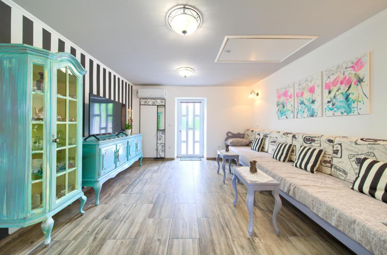 Retro Apartment Врбник Экстерьер фото