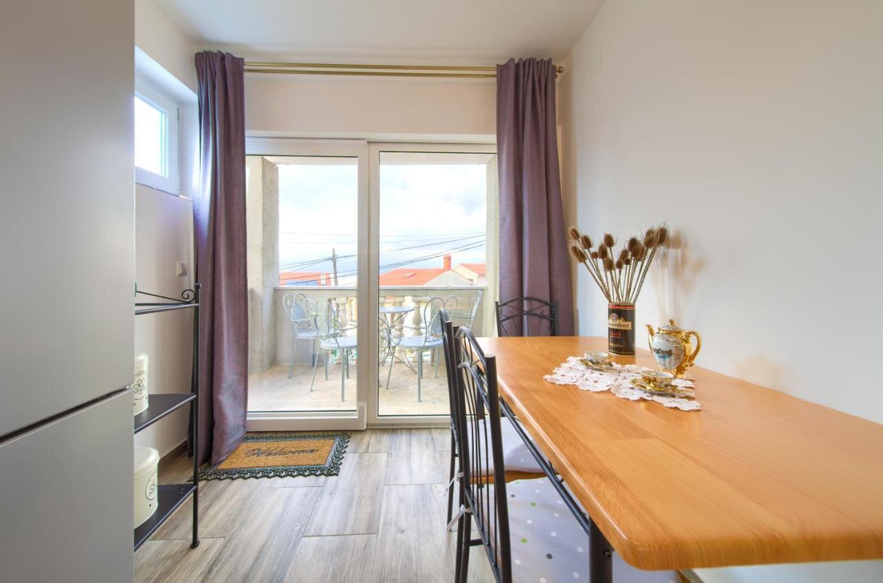 Retro Apartment Врбник Экстерьер фото